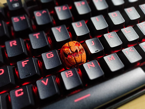 Jack-o'-Lantern keycap (RGB, MX stem)